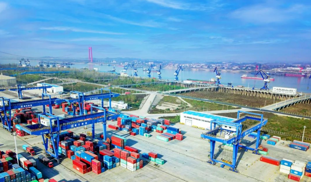 天海物流集团总经理张国良参与黄石企业家早餐会：共商绿色智能船舶制造产业发展之策